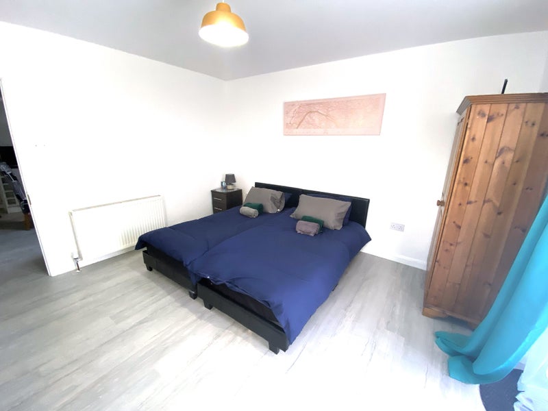 '5 Rooms To Rent In Dagenham £700 £775 Pcm' Room to Rent from SpareRoom