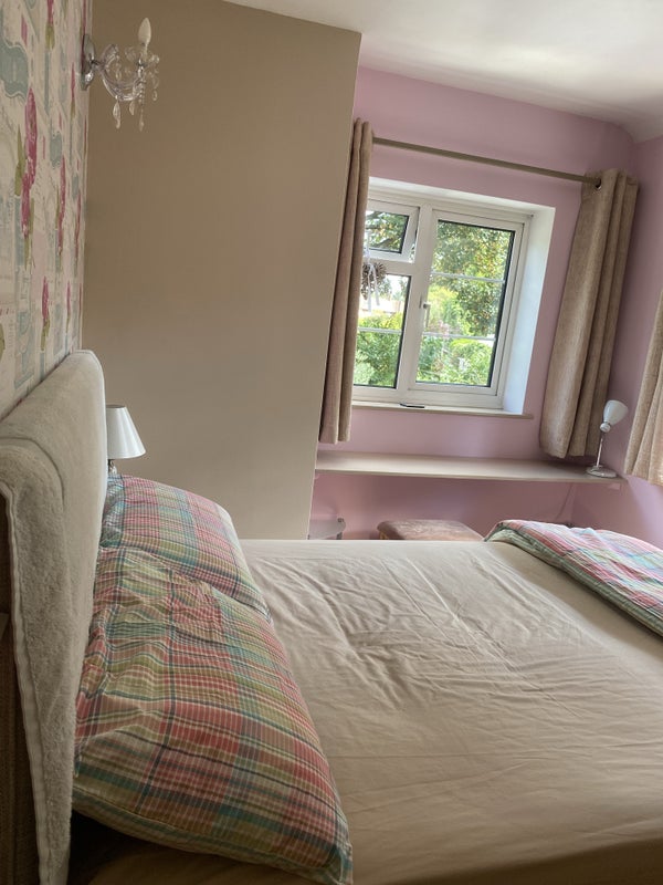 Photo 1: YOUR DBLE ROOM - West facing window 