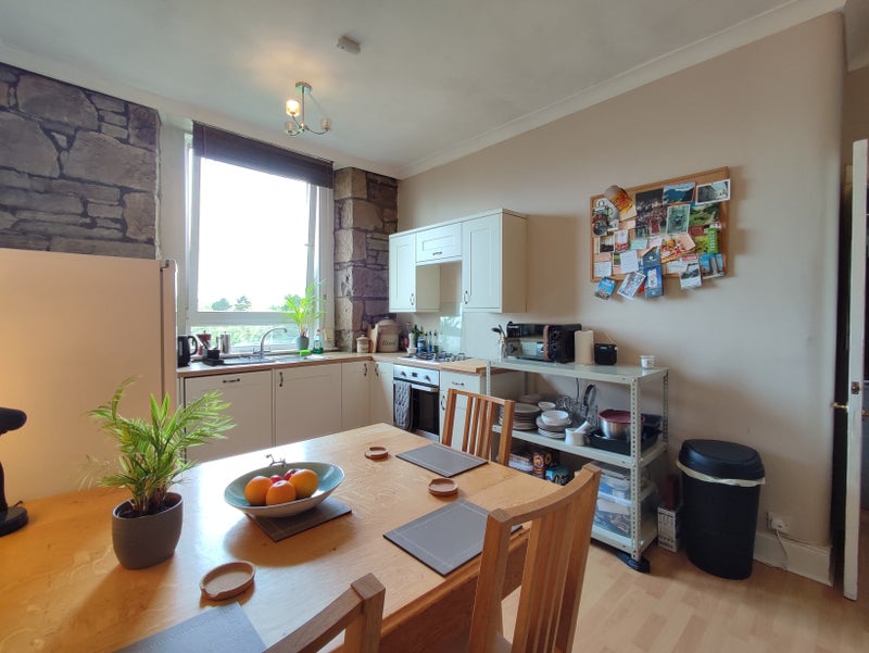 ' 2 Bed flat to rent Edinburgh EH11' Room to Rent from SpareRoom