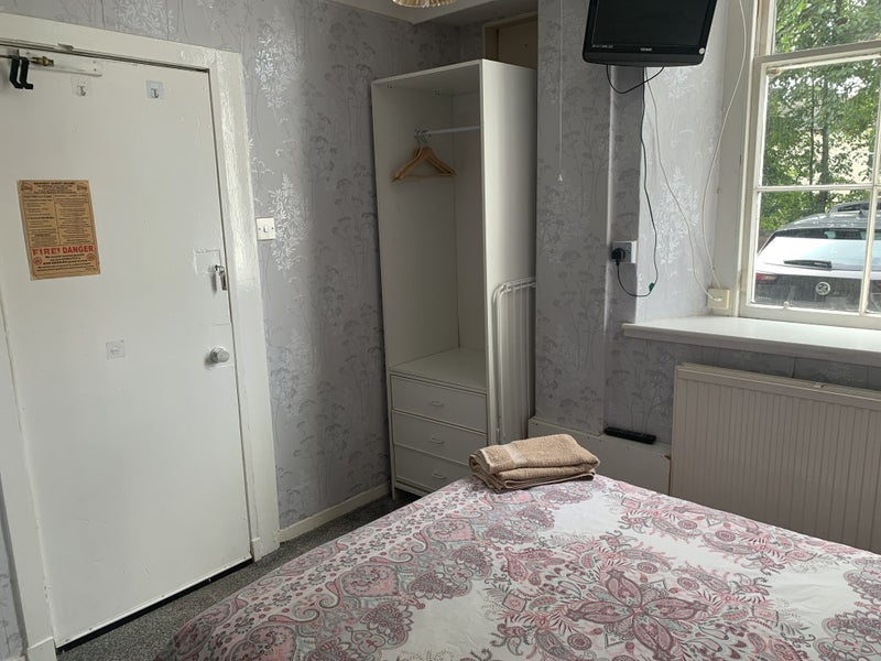 'Our house on the Portobello beach beautiful view ' Room to Rent from