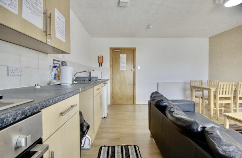 '4 EnSuites In Southsea ' Room to Rent from SpareRoom