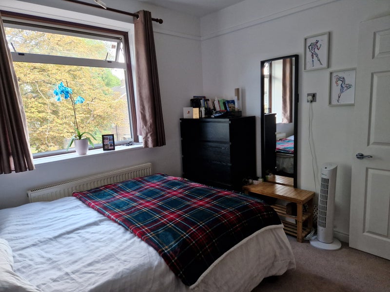 'Nice refurbished flat at Highbury & Islington' Room to Rent from SpareRoom