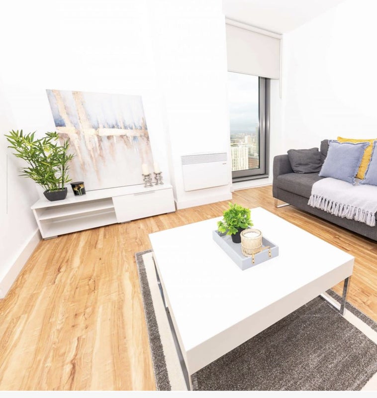 'Tenant to take over tenancy MediaCityUK' Room to Rent from SpareRoom