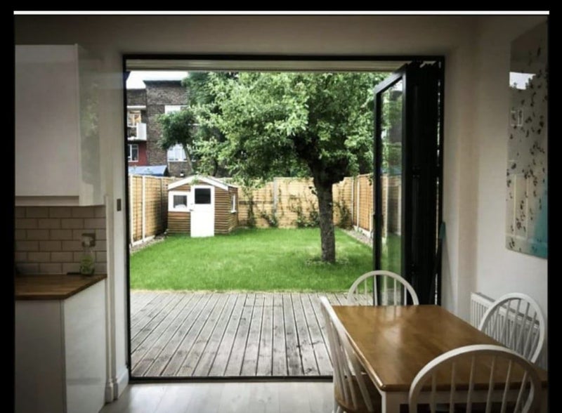 'Double room in spacious Clapham house' Room to Rent from SpareRoom