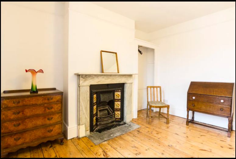 Photo 1: Available Double Bedroom