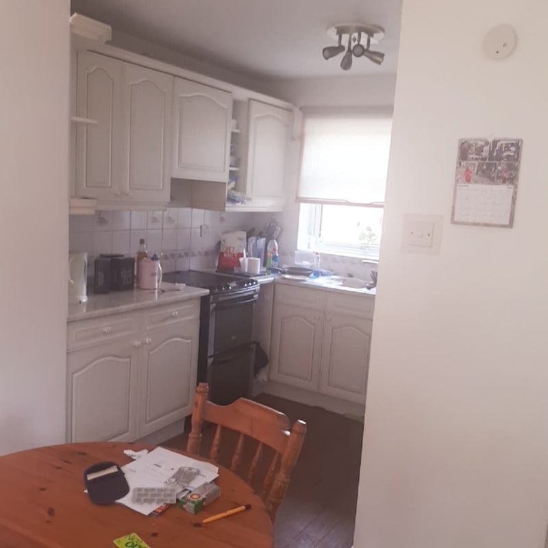 Photo 1: Kitchen Diner