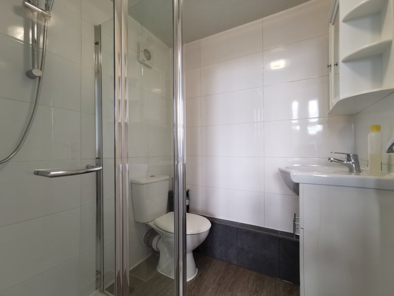 'Bright & spacious Studio Flat Dollis Hill NW2 5PU' Room to Rent from SpareRoom