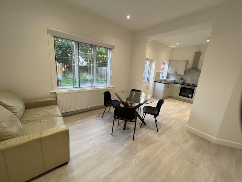 'Luxury Rooms In Wembley' Room to Rent from SpareRoom