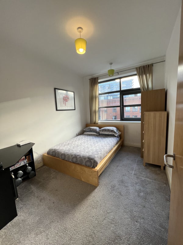 'Spacious Penthouse apartment in Castlefield area' Room to Rent from