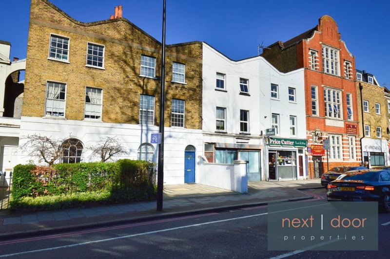 '6 Bedroom terraced house for rent in Camberwell' Room to Rent from