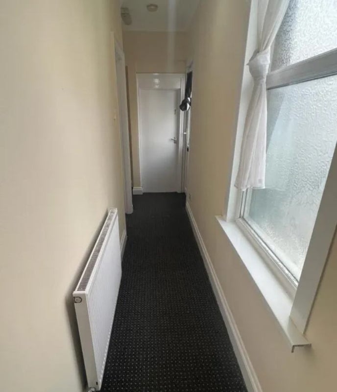 '1 Bedroom Flat for rent in Ilford' Room to Rent from SpareRoom