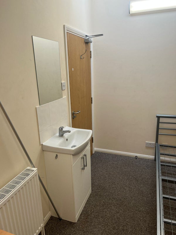 'Room to rent on Mill Road/ Romsey Terrace' Room to Rent from SpareRoom