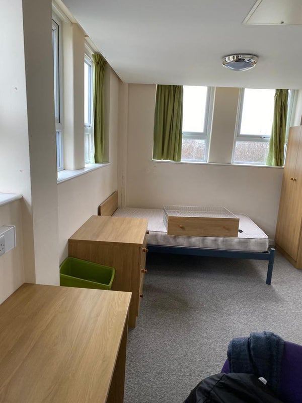 'Stunning Studio apartment in heart of Alum Rock' Room to Rent from SpareRoom