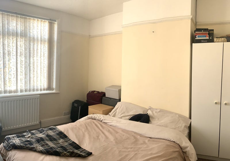 '1 Double Bedroom in a house share' Room to Rent from SpareRoom