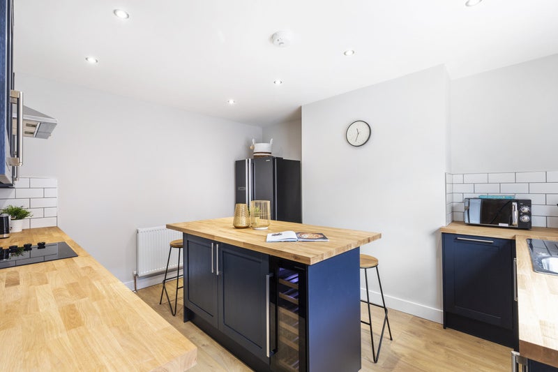 '2 Rooms Left In Brand New Property In Hyde Park' Room to Rent from