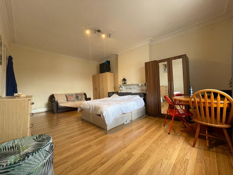 'A big Double room for rent in Camden ' Room to Rent from SpareRoom