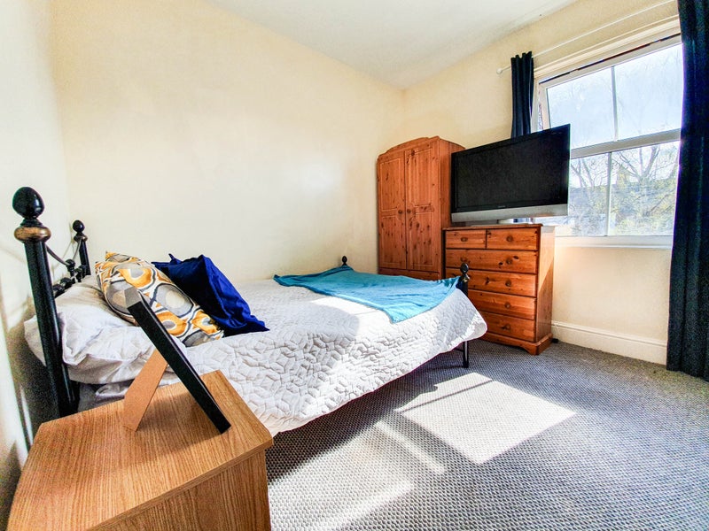 'Double room to rent! All bills included! ' Room to Rent from SpareRoom