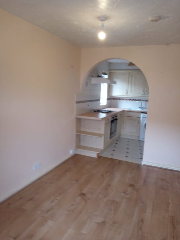 'Studio Flat in Barking' Room to Rent from SpareRoom
