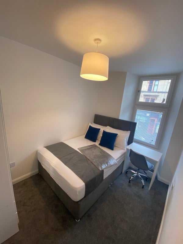 'Double room for rent in Partick' Room to Rent from SpareRoom