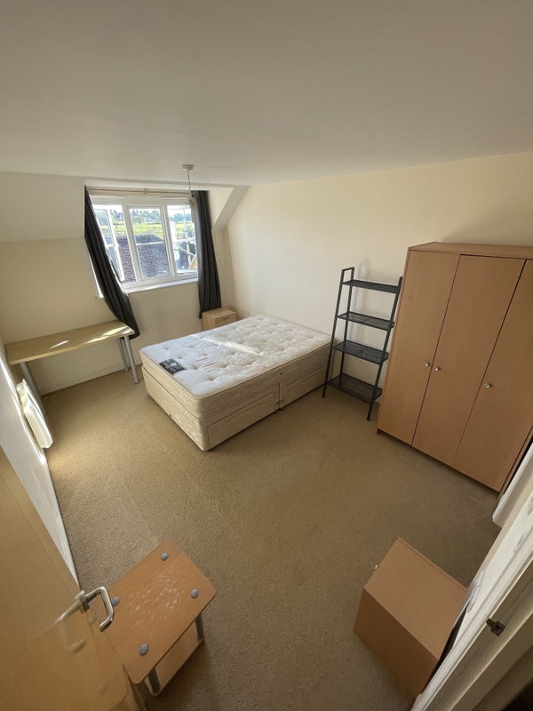 'Double Room EnSuite (Please Read Ad Description) ' Room to Rent from