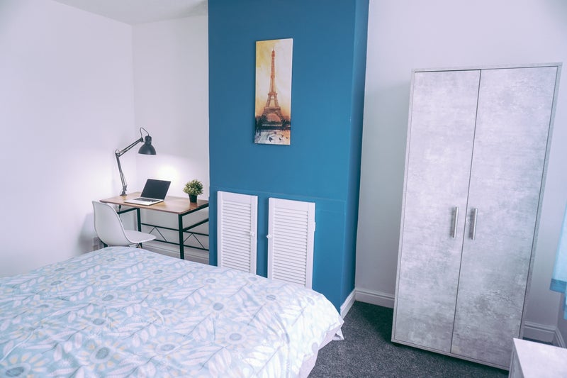 'Spacious Double room to rent. All bills included. ' Room to Rent from