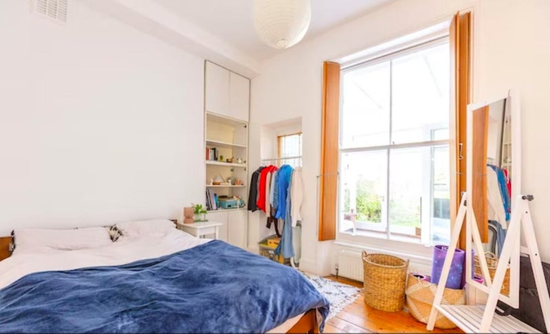 Photo 1: BACK DOUBLE BEDROOM TO RENT