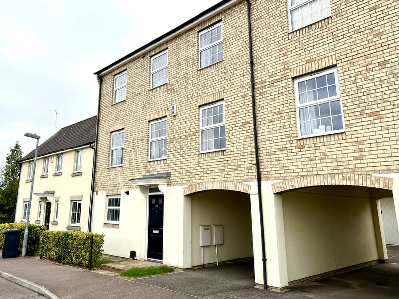 'Very Large Double Room West Cambridge CB3' Room to Rent from SpareRoom