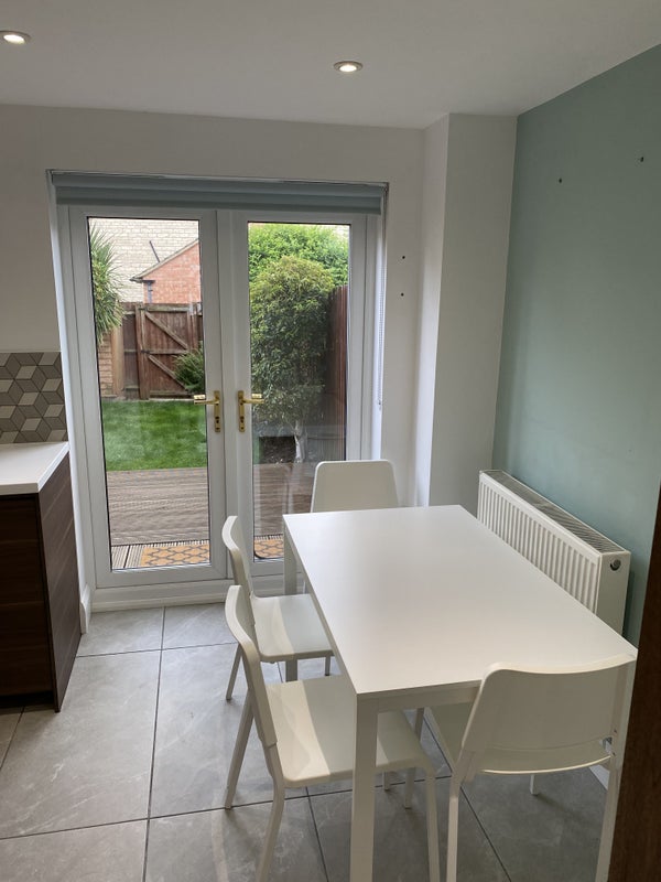 Photo 1: Kitchen dining