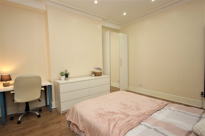 'Double in Salford' Room to Rent from SpareRoom