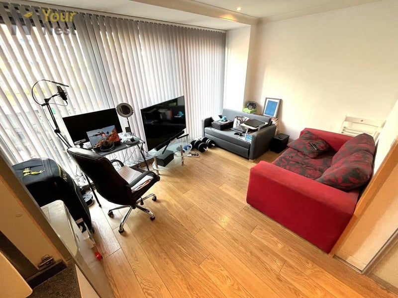 'Citispace urban apartments, Leeds city centre. ' Room to Rent from