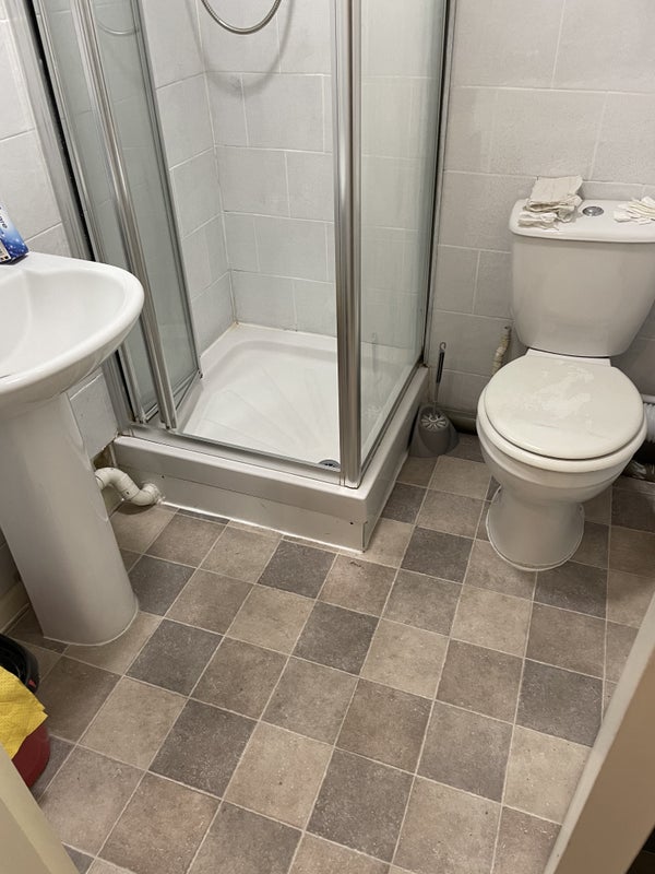 'Studio 4 88 Walworth Road ' Room to Rent from SpareRoom