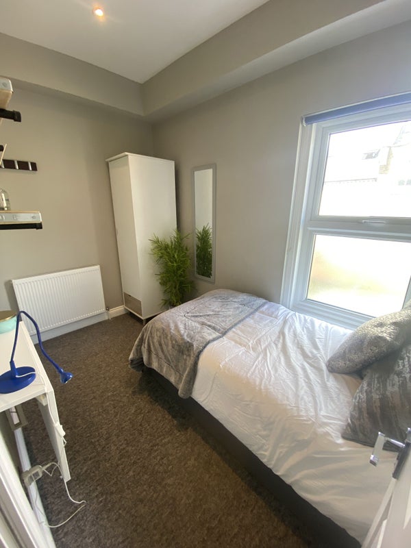 '230 Eastern Road, Kemptown' Room to Rent from SpareRoom