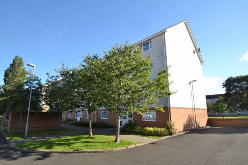 '1 single bedroom in Toryglen (Southside)' Room to Rent from SpareRoom