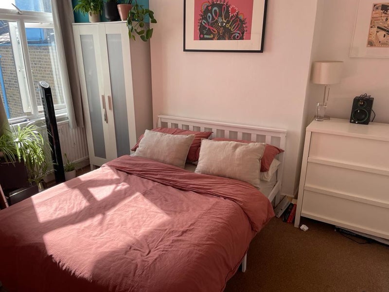 'Double Room to Rent in Leyton' Room to Rent from SpareRoom