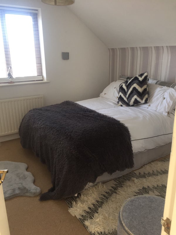 'Small double standard room ' Room to Rent from SpareRoom