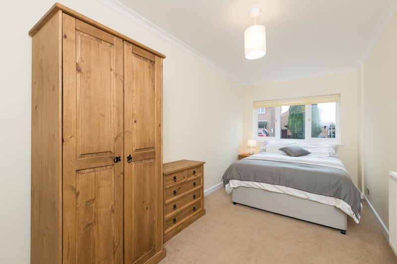 'Spacious ensuite double room in Bicester' Room to Rent from SpareRoom