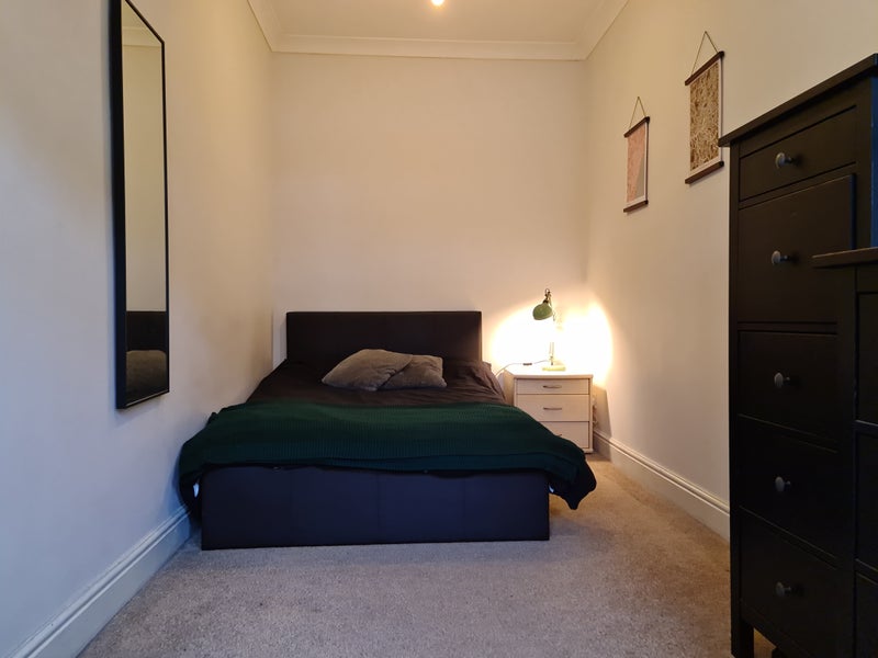 'Wanstead sublet 25th May 15th Sept' Room to Rent from SpareRoom