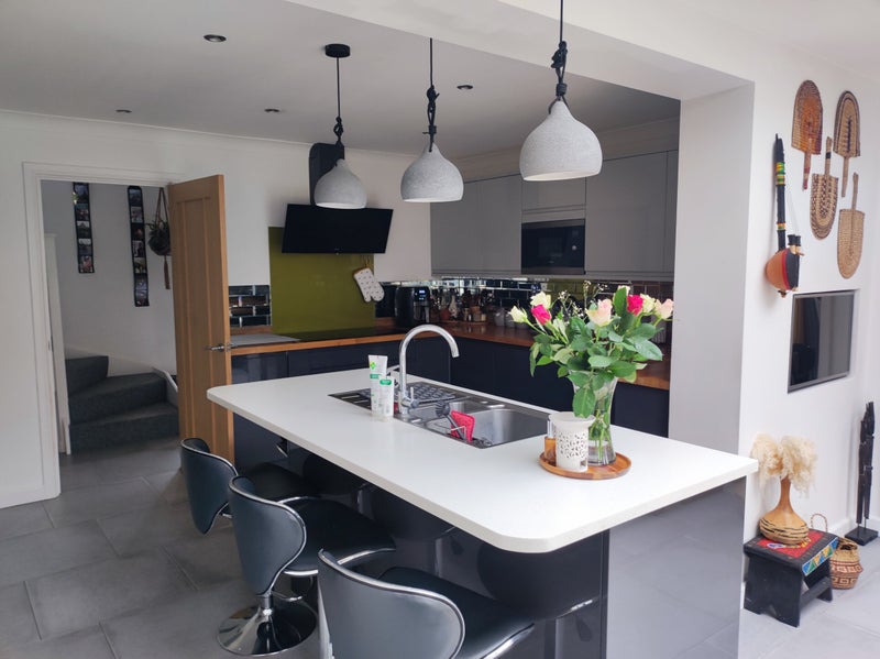 Photo 1: Kitchen