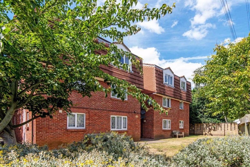 '1 Bed Apartment, North Woolwich E16 ' Room to Rent from SpareRoom