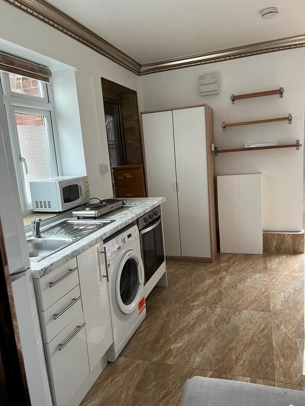'Golders Green/Brent Cross ' Room to Rent from SpareRoom