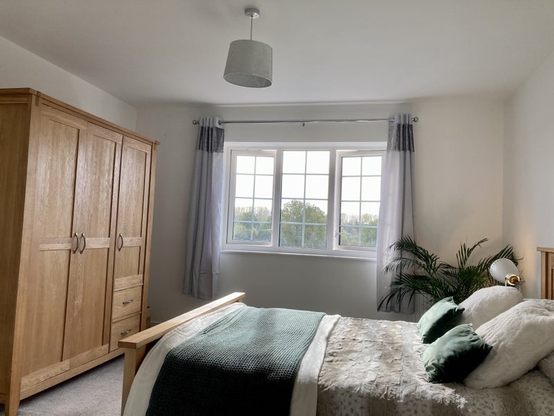 Photo 1: Light spacious room with country views 😍