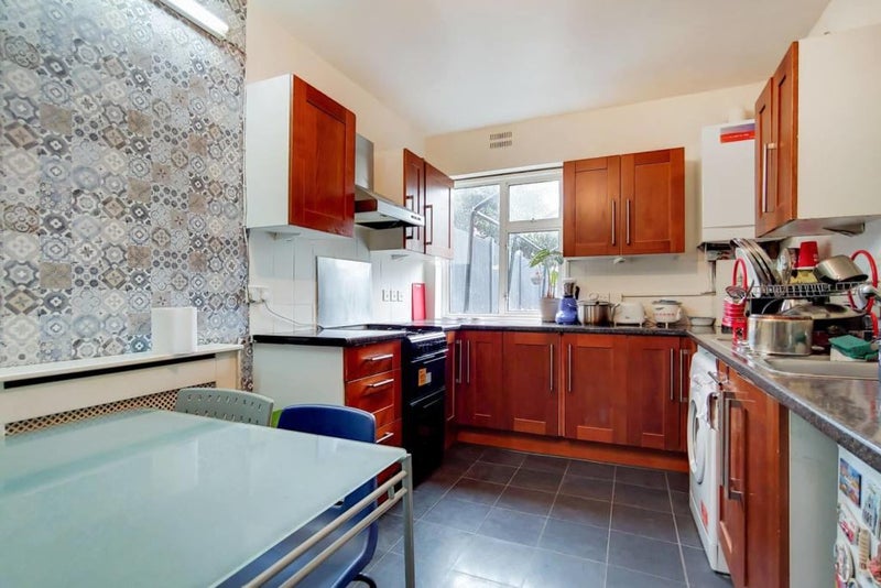 'Two Single Rooms /Share Rooms to rent in East ham ' Room to Rent from