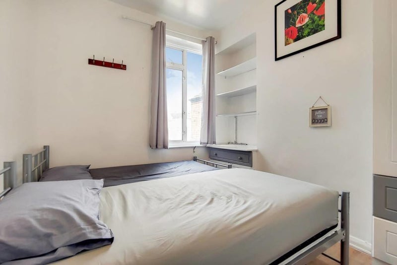 'Two Single Rooms /Share Rooms to rent in East ham ' Room to Rent from