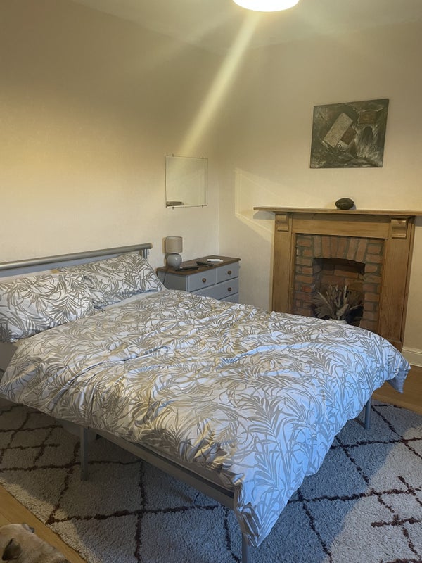'Large double bedroom in Kidwelly available' Room to Rent from SpareRoom