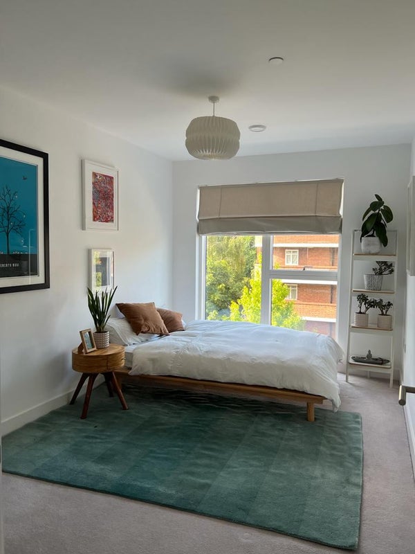 Photo 1: Room