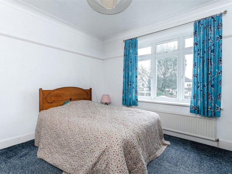 'Entire house available for rent in South Woodford' Room to Rent from