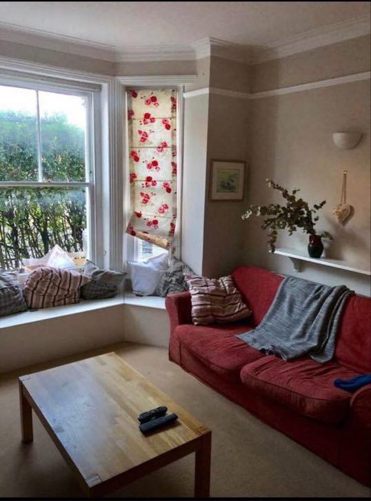 'Cosy double room in Clapham Junction ' Room to Rent from SpareRoom