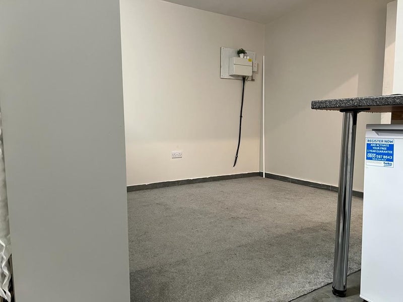 'Modern Detached Studio Annex in Catford' Room to Rent from SpareRoom