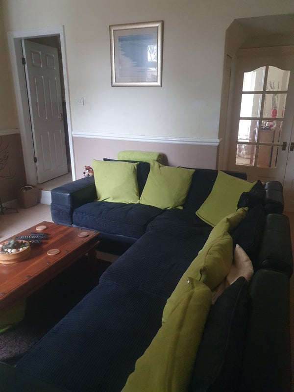 'Double room to rent in Bloxwich fully modernised' Room to Rent from