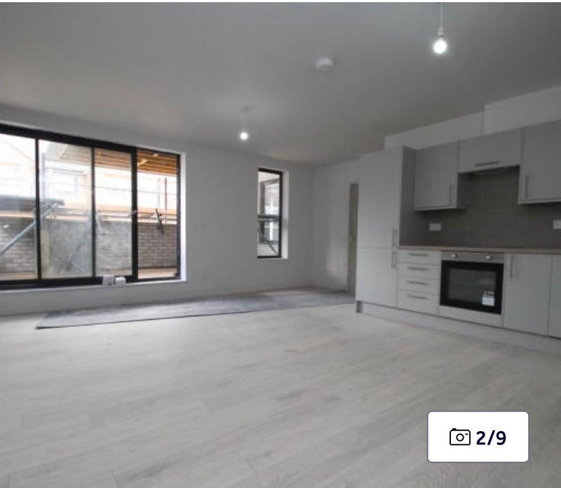 'Double room available in new build flat!!' Room to Rent from SpareRoom